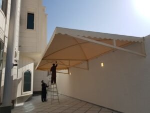 مظلات داخلية للسيارات 